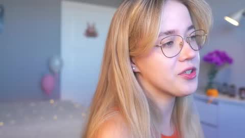 Amelia NEXT STREAM  online show from April 10, 2:22 pm