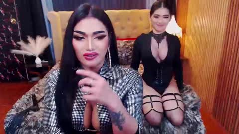 Snapshot of alurajhenson chatting on March 7, 9:17 pm Alura Jhenson online show from March 7, 9:17 pm