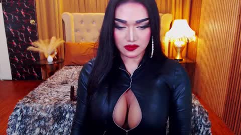 Snapshot of alurajhenson chatting on September 12, 7:27 pm Alura Jhenson online show from September 12, 7:27 pm