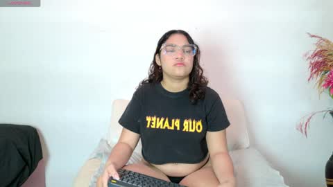 aly_n_sebas online show from April 7, 3:41 am