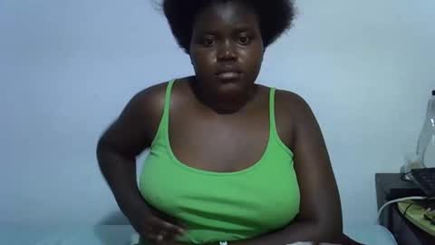Snapshot of alyabeiby chatting on October 2, 5:06 am alyabeiby online show from October 2, 5:06 am