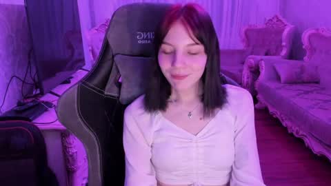 alyaska_yang online show from May 30, 6:39 pm