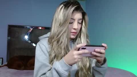 alyce__ online show from February 17, 3:49 am
