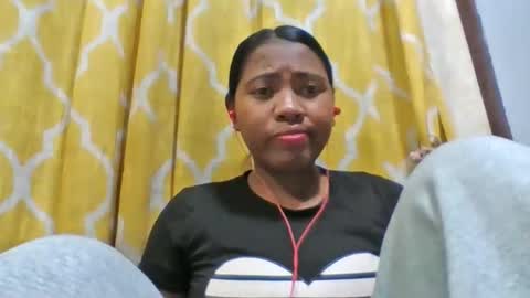 alydiah816442 online show from May 15, 8:34 am