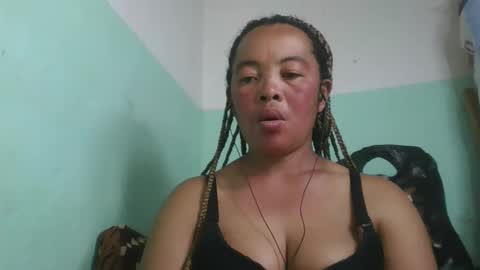 alypierette online show from April 16, 6:46 am