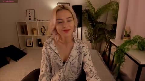 Alysia online show from September 15, 2:29 pm