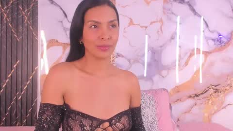 alyson__a online show from April 18, 8:09 pm