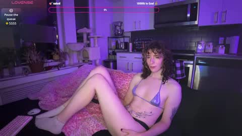 Alyssa online show from April 23, 8:33 am