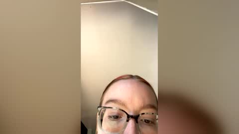 alyssag7001 online show from May 30, 7:12 pm