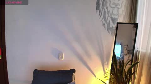 Snapshot of alyssia_wolds_1 chatting on September 23, 10:42 am alyssia wolds online show from September 23, 10:42 am