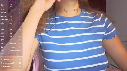 alyssy_nc online show from February 19, 2:11 am