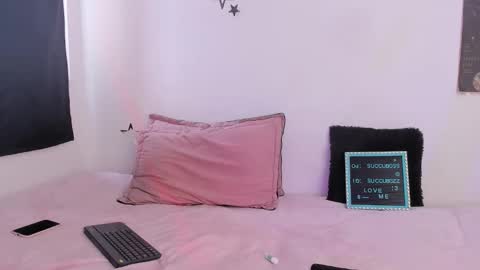    online show from November 6, 1:25 pm