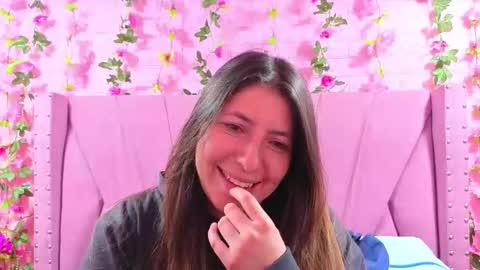 alyy_brown online show from December 14, 1:01 am