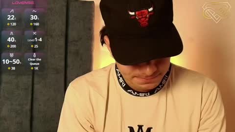 Amadeo Wild online show from December 31, 6:46 pm