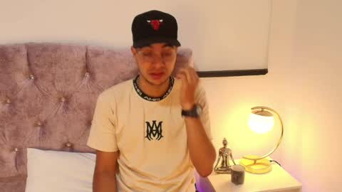 Amadeo Wild online show from January 12, 12:01 pm