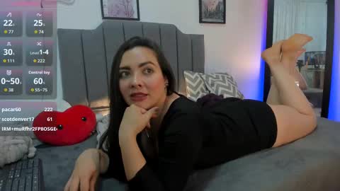 Snapshot of amaia_monet chatting on September 24, 11:11 pm Hi Im AmaiaHelp me reach 100 likes online show from September 24, 11:11 pm