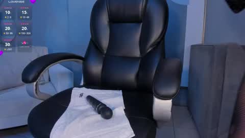 Amalia cruss online show from November 17, 1:41 am