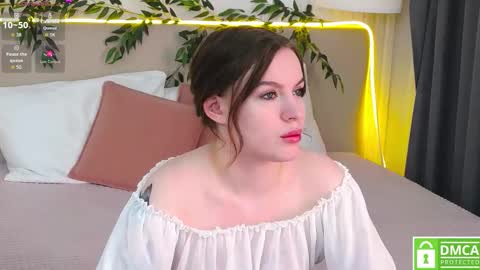 Amalia online show from October 29, 1:46 pm