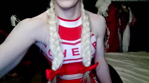 Snapshot of amaliecd chatting on October 23, 7:48 pm Amalie online show from October 23, 7:48 pm