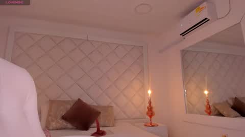 Snapshot of amanda_colin chatting on October 6, 11:55 pm Amanda online show from October 6, 11:55 pm