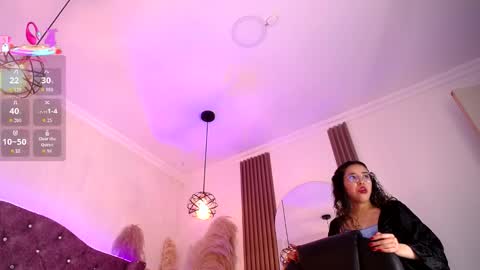 amara_davis1 online show from November 18, 7:00 am