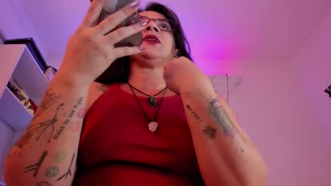 Susan online show from February 25, 11:08 pm