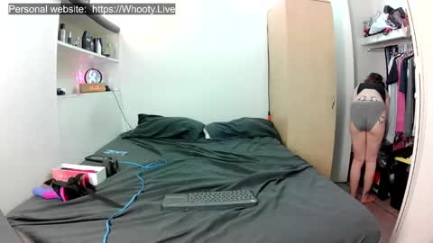 Snapshot of amateurchick chatting on September 9, 11:38 pm Kissra online show from September 9, 11:38 pm
