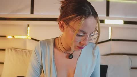 Julieta  online show from September 20, 11:46 am