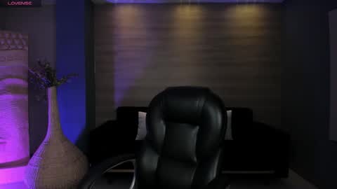 Ambar  online show from December 17, 11:50 am