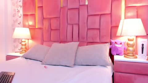 AmbarSantany  online show from December 3, 1:04 am