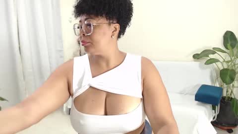  Amber Sofhia  online show from February 20, 1:03 am