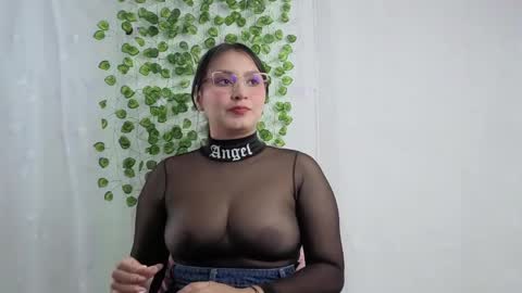 Amber  online show from April 8, 3:15 pm