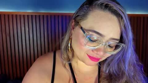 A M B E R   B U N N Y X online show from November 22, 5:50 am