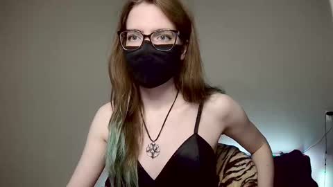 Snapshot of amber_candyfloss chatting on September 15, 5:09 am Amber non-nude model online show from September 15, 5:09 am