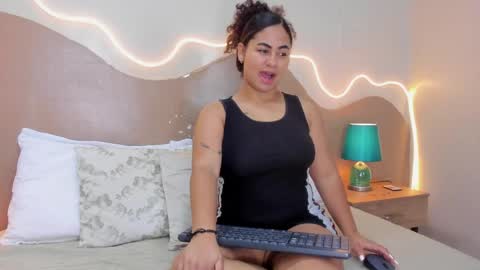 A M B E R  online show from May 23, 8:27 pm