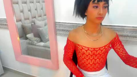 amber_valencia online show from July 9, 10:47 pm