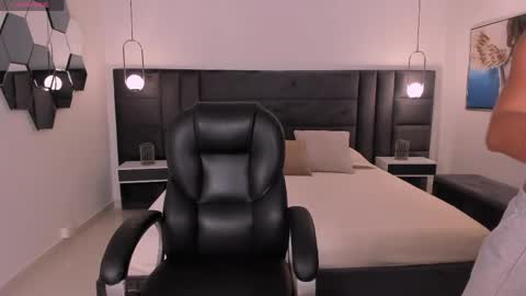  Amber   online show from April 20, 7:17 pm