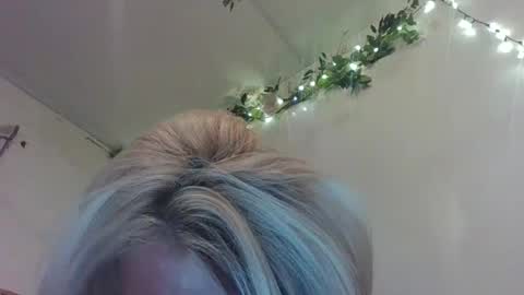 Kaligirll online show from September 25, 6:53 am