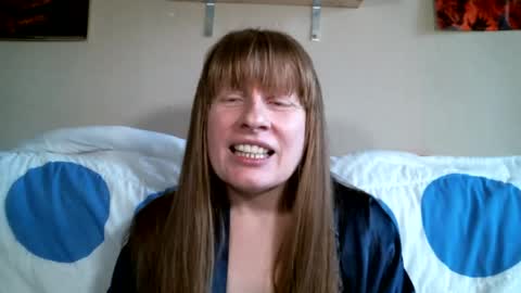 Amberglo Anderson online show from April 26, 3:20 pm