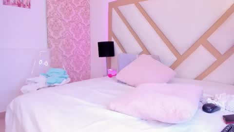 Snapshot of amberr_sweet_ chatting on October 25, 9:37 pm Amberr Sweet  online show from October 25, 9:37 pm