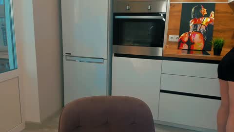 Snapshot of ameli_moon chatting on January 6, 12:24 pm Eileen online show from January 6, 12:24 pm