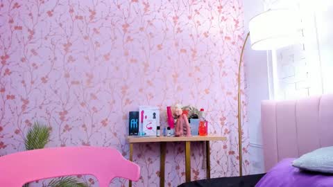 Snapshot of amelia_adms chatting on September 9, 7:14 pm Amelia Adams online show from September 9, 7:14 pm