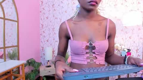 Snapshot of amelia_adms chatting on September 18, 7:07 pm Amelia Adams online show from September 18, 7:07 pm