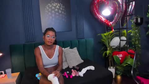Snapshot of amelia_adms chatting on February 20, 12:04 pm Amelia Adams online show from February 20, 12:04 pm