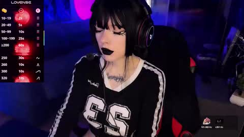 Snapshot of amelia_aley_ chatting on October 23, 11:01 am Amelia Aley online show from October 23, 11:01 am