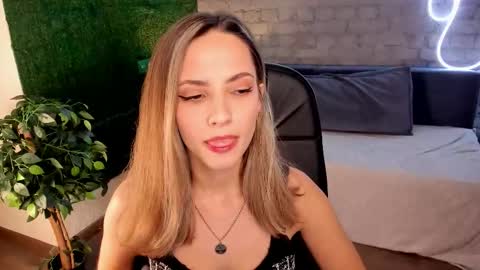 amelia_meili online show from November 30, 12:34 pm