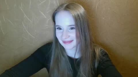 Amelia  online show from May 9, 7:20 pm
