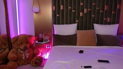 Amelia online show from February 24, 6:55 pm