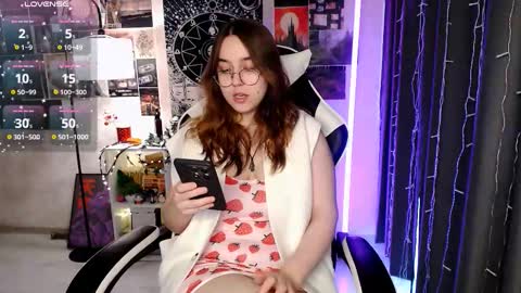 Amelia online show from March 18, 12:33 pm