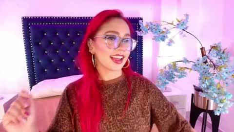 Amelie online show from May 29, 11:30 am